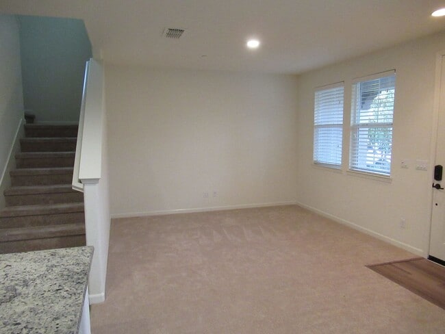 Building Photo - 2 STORY HOME IN WESTPARK VILLAGE CENTER ROSEVILLE WITH SOLAR!