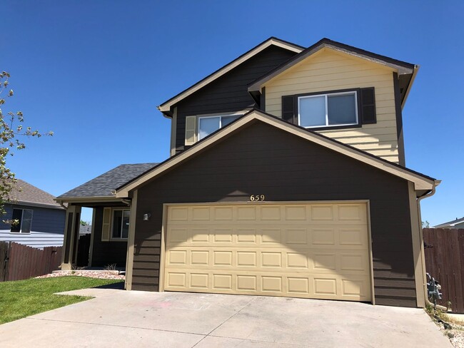 Primary Photo - Pretty and roomy newer 3/4 bedroom Home