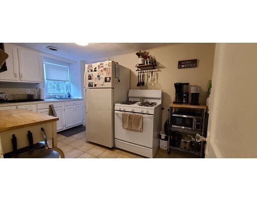 Building Photo - 47 Cocasset St