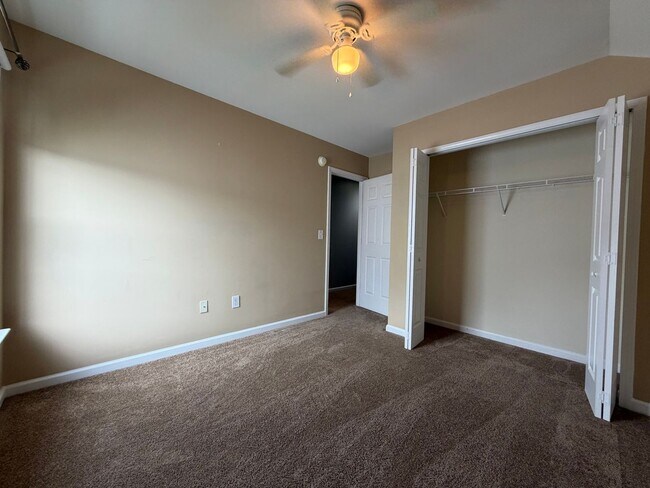 Building Photo - Easley 3/2.5 Home Available Now!