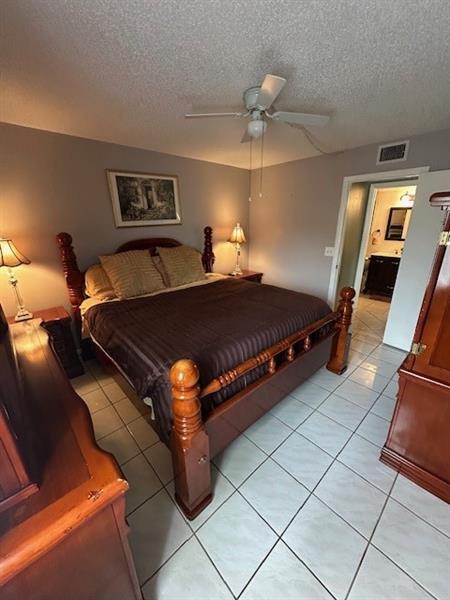 Building Photo - 325 Knotty Pine Cir