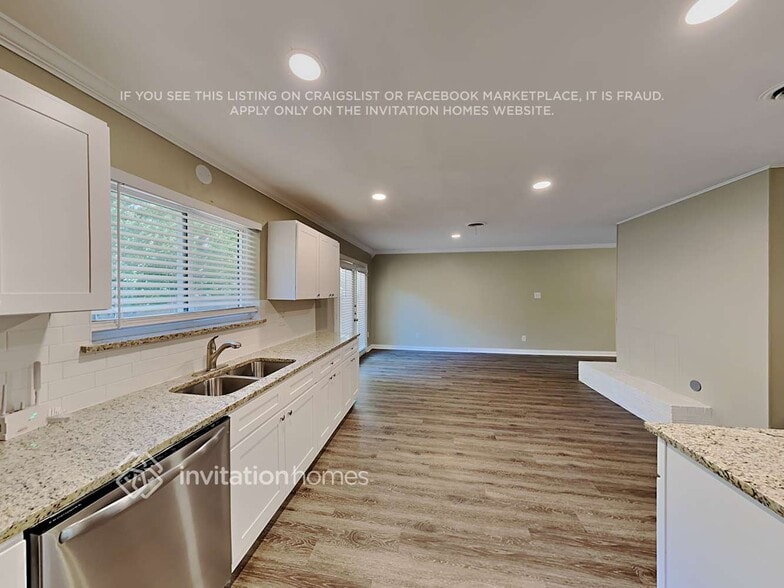 Building Photo - 2815 Norwood Ln