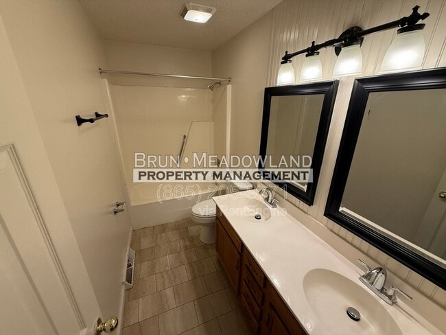 Building Photo - 9108 Parktop Ln NW