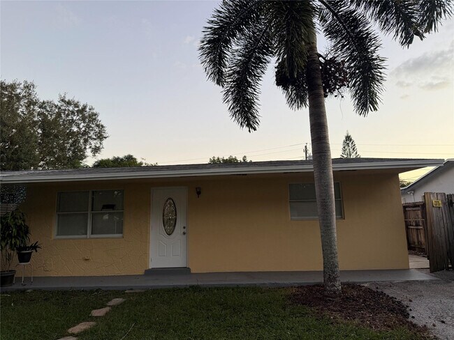 Primary Photo - 9460 SW 52nd St