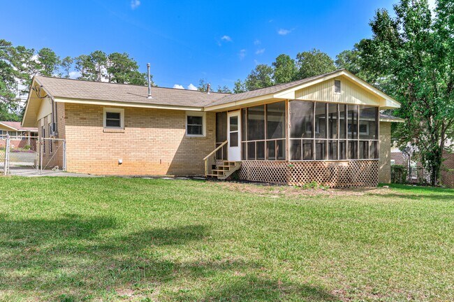 Building Photo - 3419 Rushing Rd