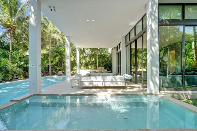 Building Photo - 240 Ocean
