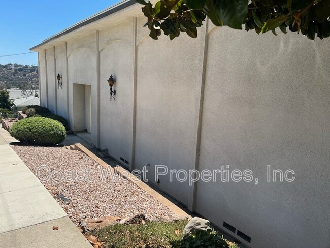 Building Photo - 1280 Goshen St