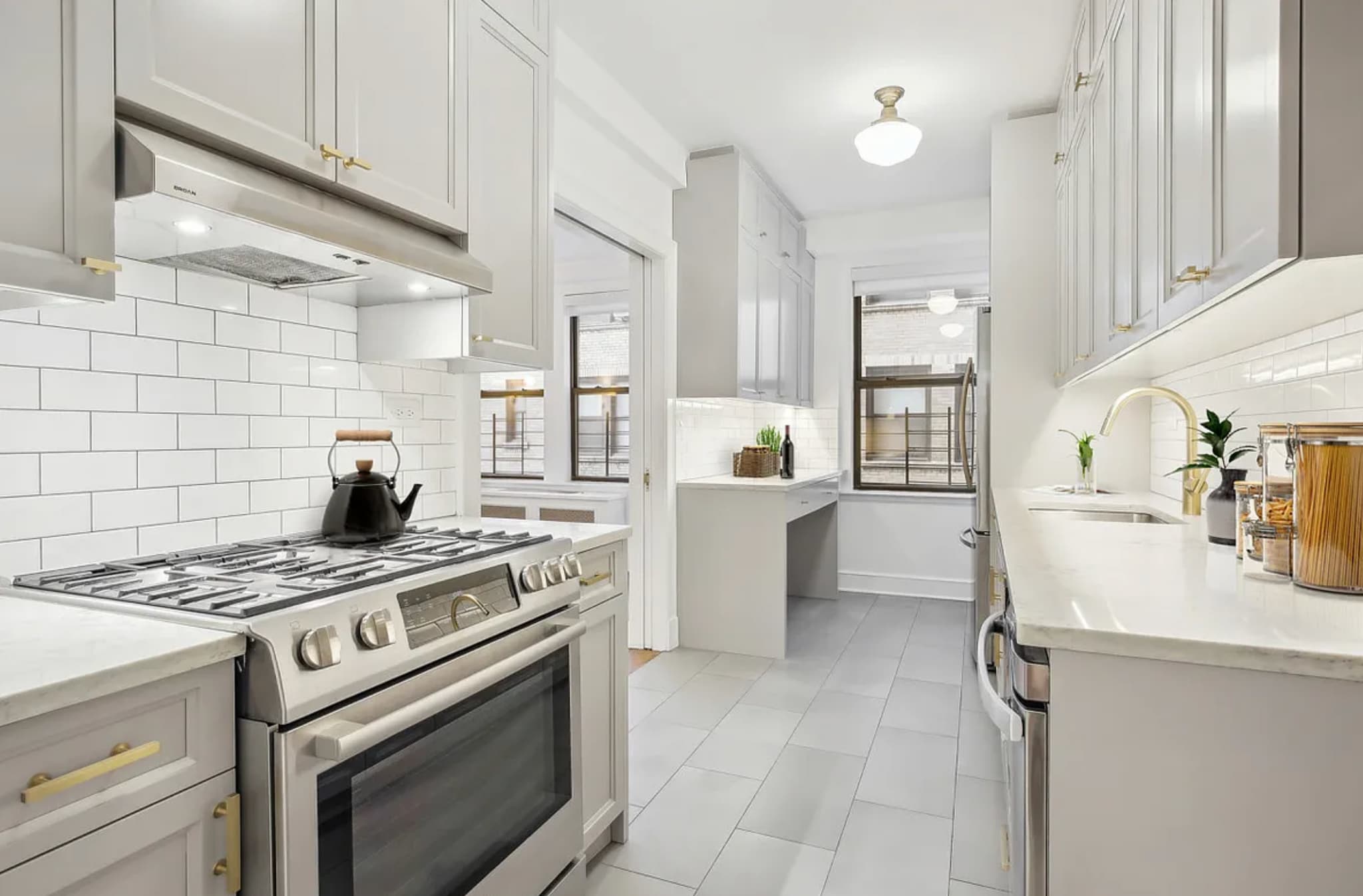 Building Photo - 25 E 86th St