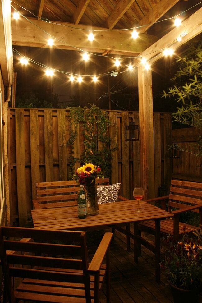 Garden 2 - 826 N Woodstock St