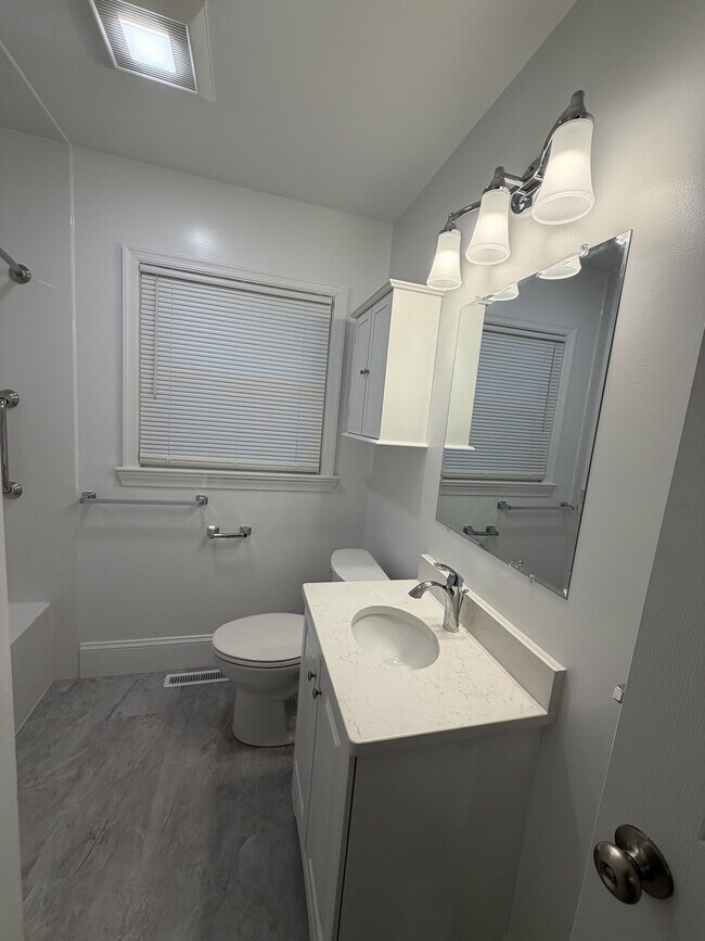 Building Photo - 1221 Taney Ave