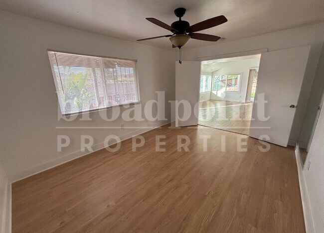 Building Photo - 522 Charlotte Dr