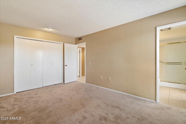 Building Photo - 10528 W Tumblewood Dr