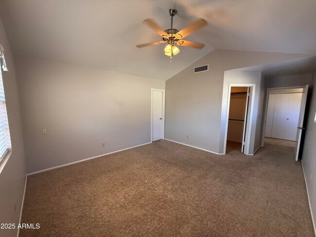 Building Photo - 422 E Wescott Dr