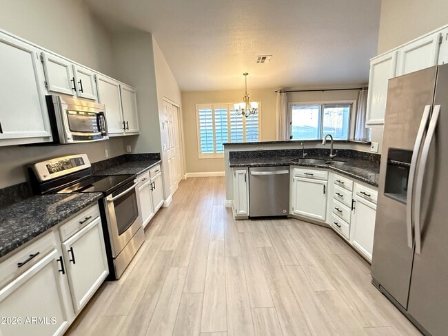 Building Photo - 3640 E Mountain Sky Ave