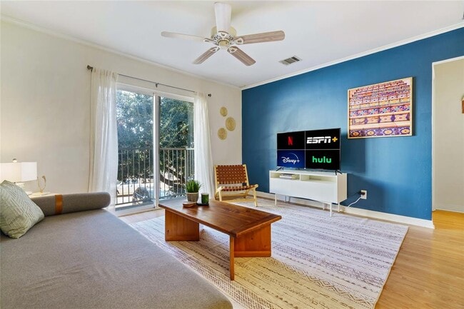 Building Photo - 1422 Collier St