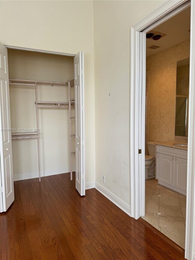 Building Photo - 891 Captiva Dr