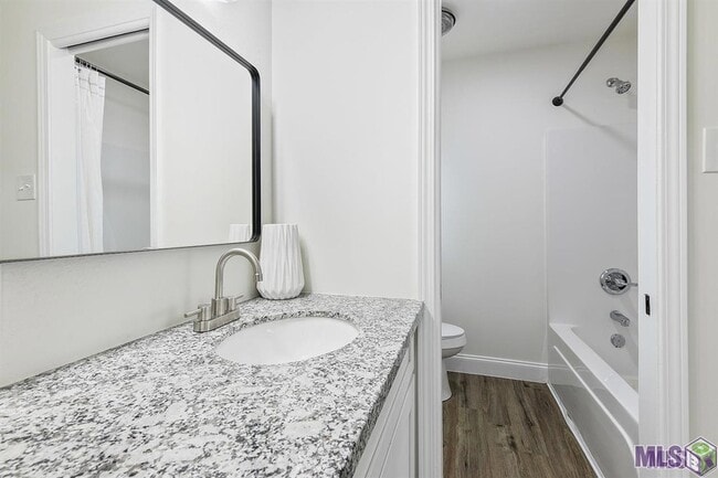 Building Photo - 212 Centerville St NE