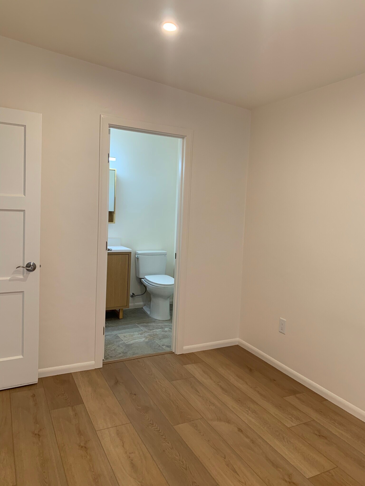 en suite in bedroom 2 - 167 Norfolk Dr
