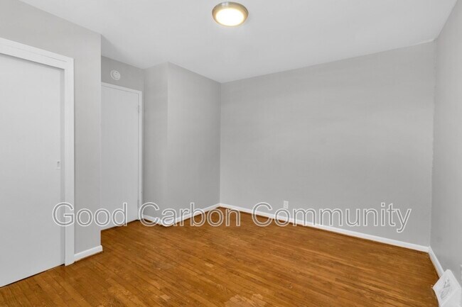 Building Photo - 15 Janice St