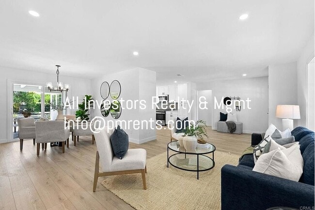 Building Photo - 4959 Park Dr