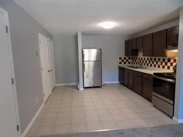 Building Photo - 156L Capitol Hill Dr