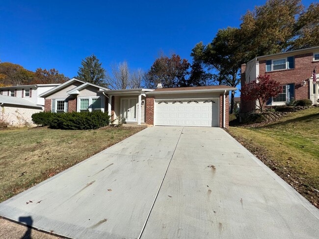 Building Photo - NEWLY RENOVATED HOME