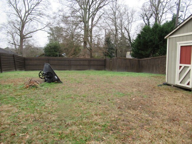 Building Photo - 416 W Montgomery St