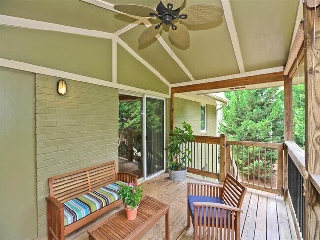 Building Photo - 449 Clairemont Ave