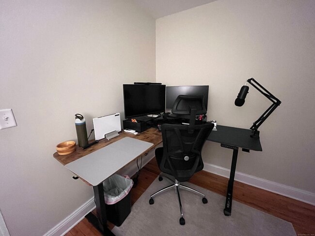 Building Photo - 30 Thorpe St