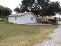 Building Photo - 212 Thoroughbred Dr