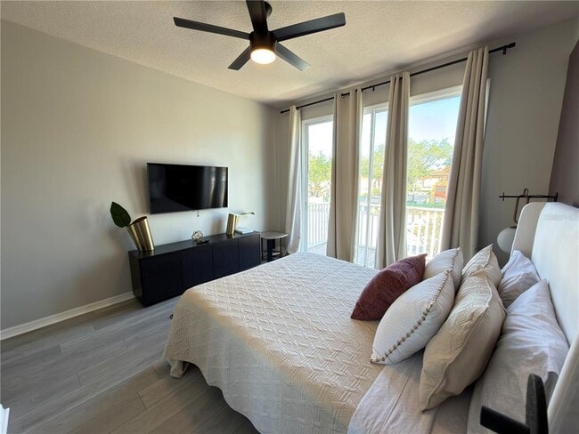 Building Photo - 734 Monroe Cir