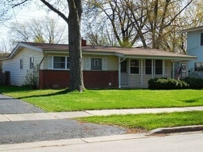 Building Photo - 2205 Fulle St