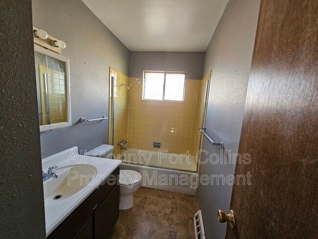 Building Photo - 1142 26th Ave