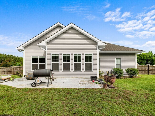 Building Photo - Blue Creek Farms!
