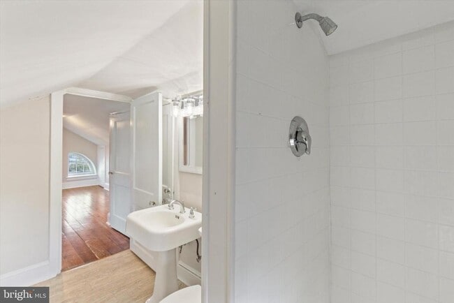 Building Photo - 1329 Olive St