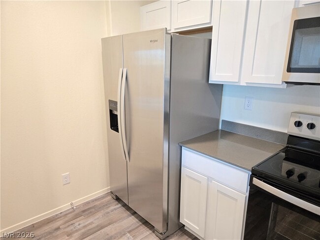 Building Photo - 6079 Cosmos Gdn St