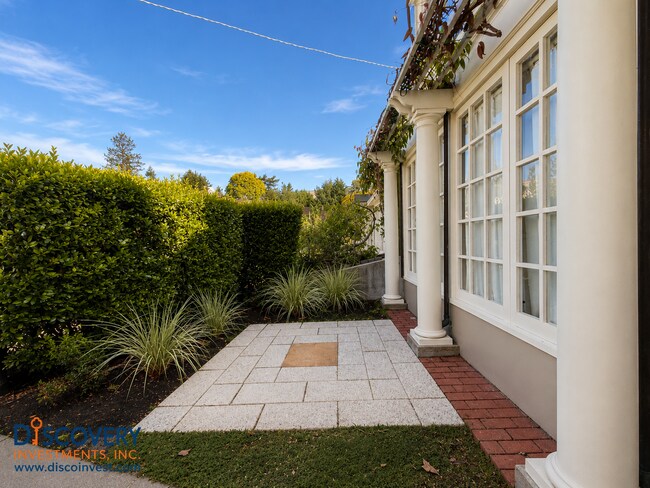 Building Photo - Exquisitely Remodeled Contemporary Piedmont Cottage with Timeless Charm and Premium Finishes