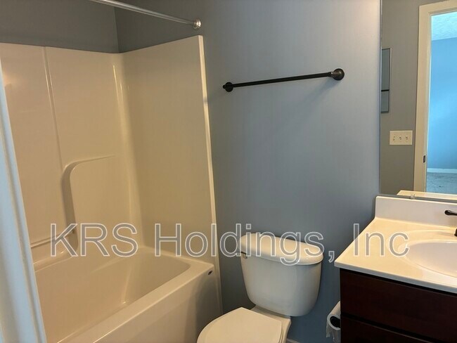 Building Photo - 1234 Poet's Ct