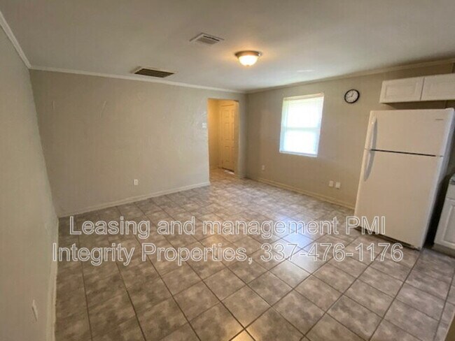 Building Photo - 318 Auburn Dr