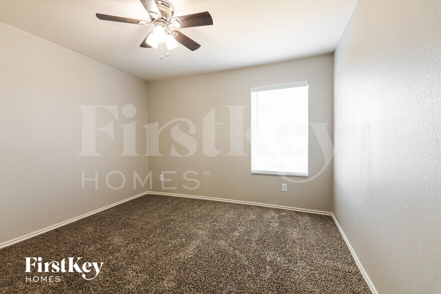 Building Photo - 2809 Spencer Cir