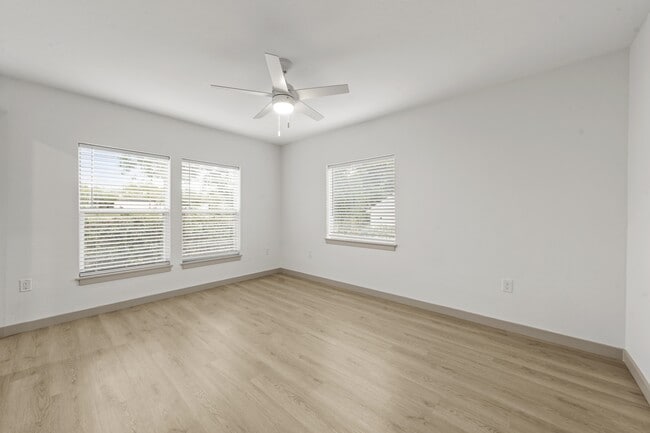 Building Photo - 1820 Gorman Ave