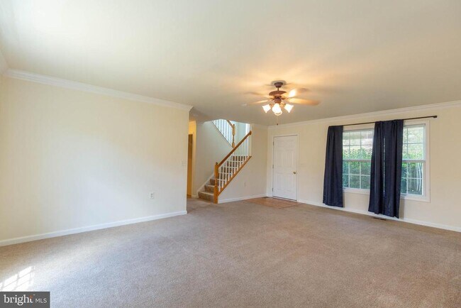 Building Photo - 59 Stork Ln