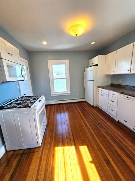 Building Photo - 178-180 Chandler Avenue