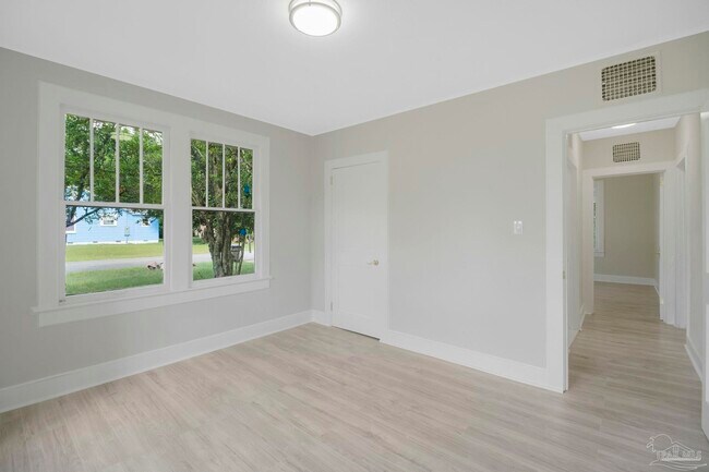 Building Photo - 1322 Wisteria Ave