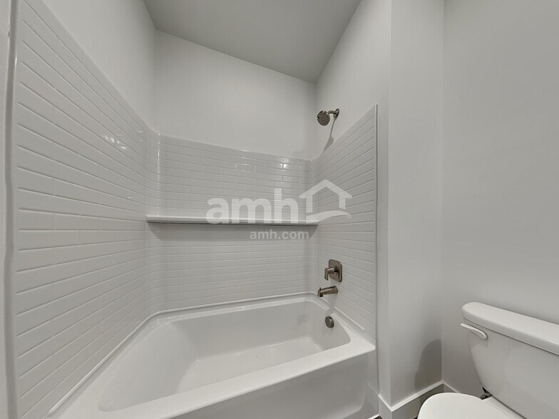 Building Photo - 7820 Selah St SW