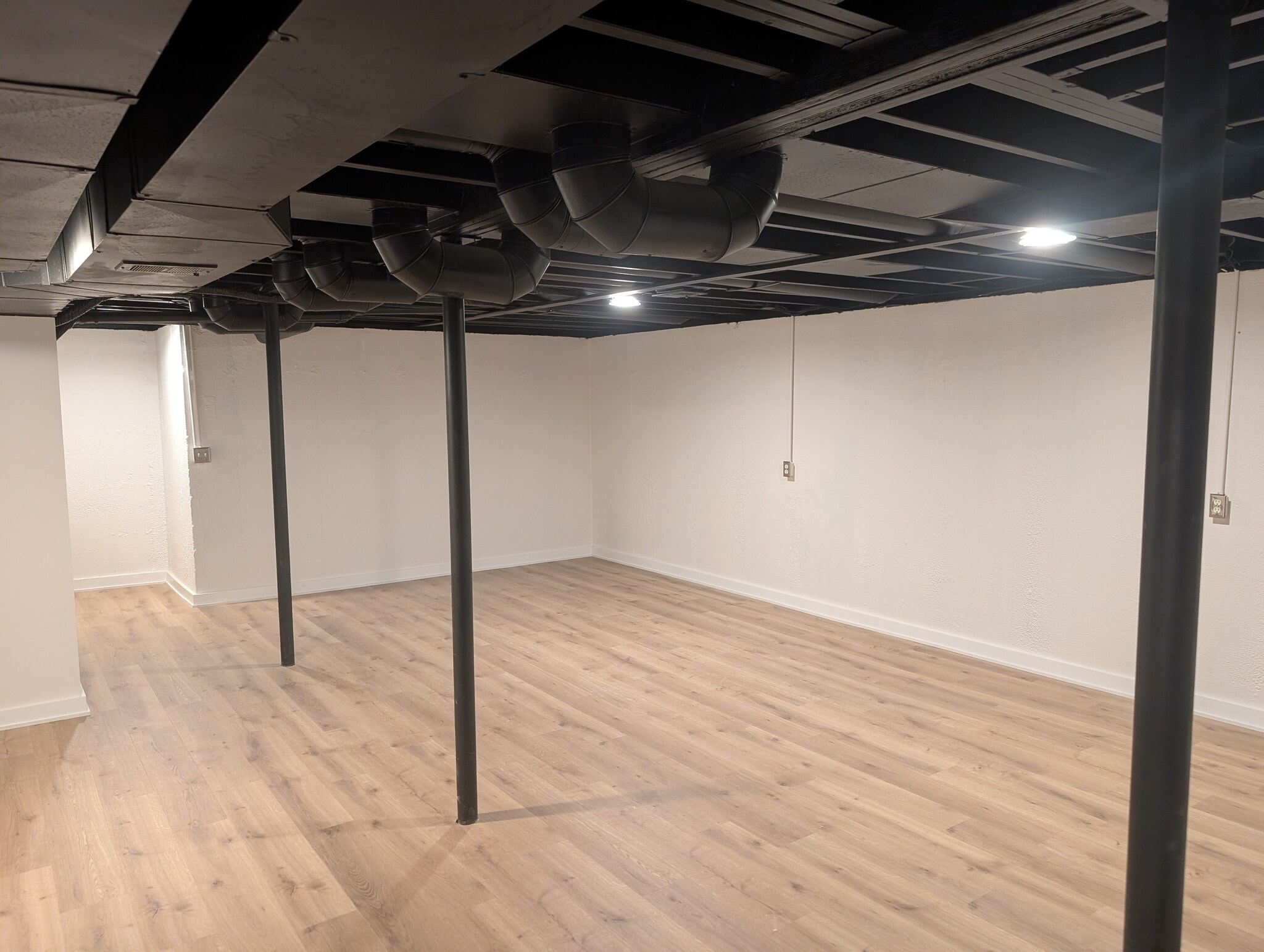 Building Photo - 1446 Rosewood St