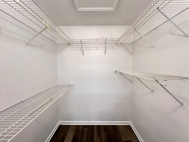 Building Photo - Great Apartment for rent!
