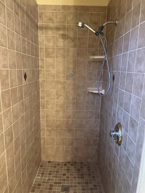 Building Photo - 825 Mary Frank Ct