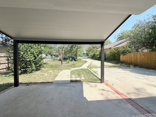 Building Photo - 312 Avondale Ave