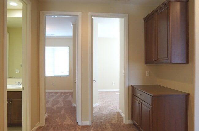 Building Photo - 35579 Domani Dr